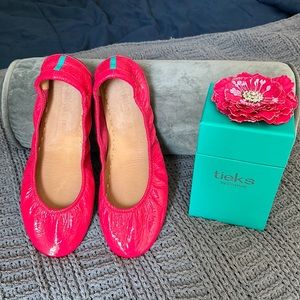 Tieks Razzleberry Patent Leather Ballet Flats - Size 10 - LIKE NEW!